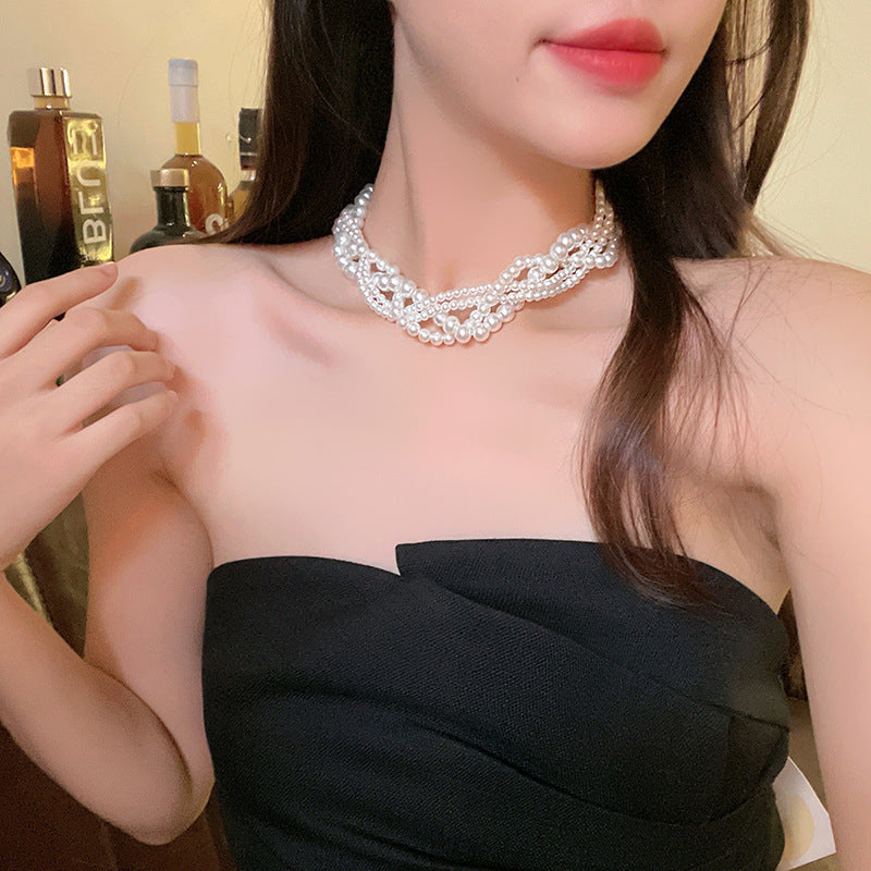 Classic Style Twin Baroque Pearl Clavicle Chain Light Necklace