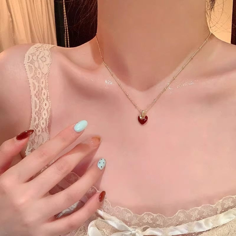 Women's Wind Clavicle Chain Design Love High-grade Necklace