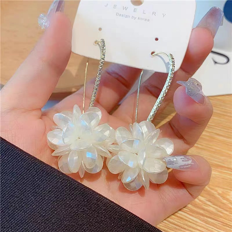 Women's Korean Style Flower Pearl French Retro Cluster Versatile Rings