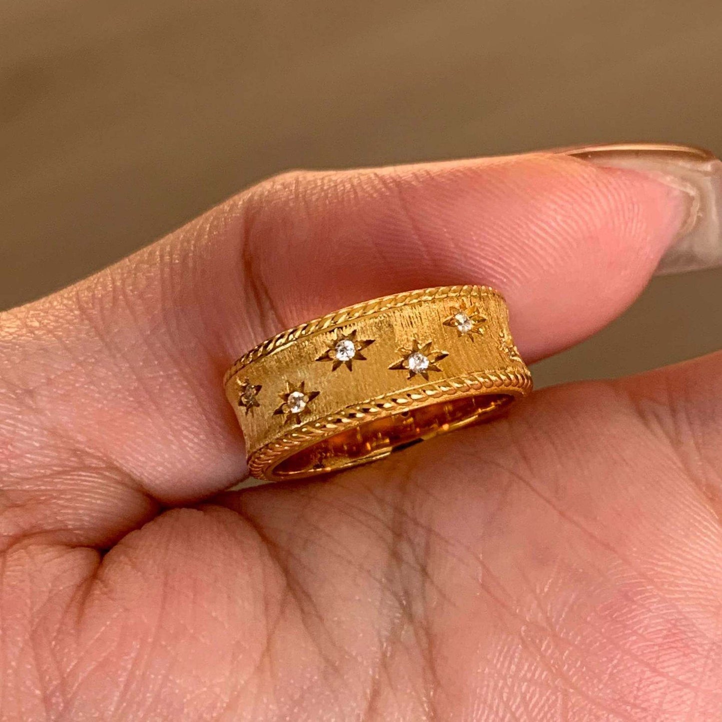 Style Gold Rhinestone Eight Awn Star Female Versatile Rings