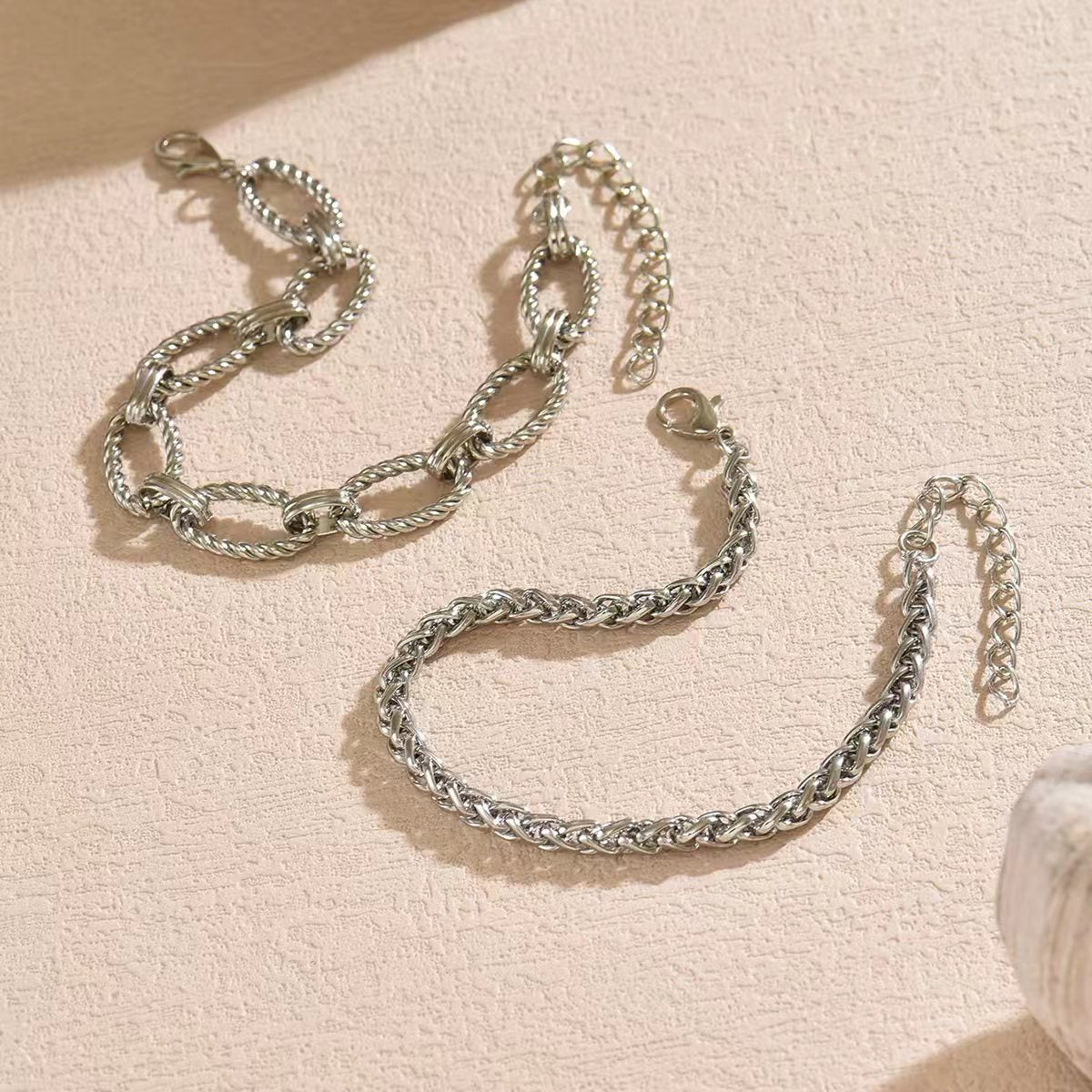 Women's Style Iron Alloy Hemp Flowers Chain Affordable Luxury Fashion Bracelets