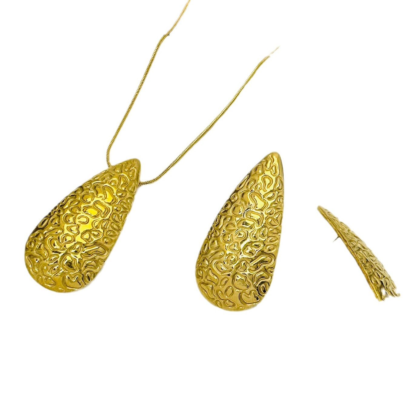 Light Luxury Minority Hollow Heart Female Korean Simple Design Necklaces
