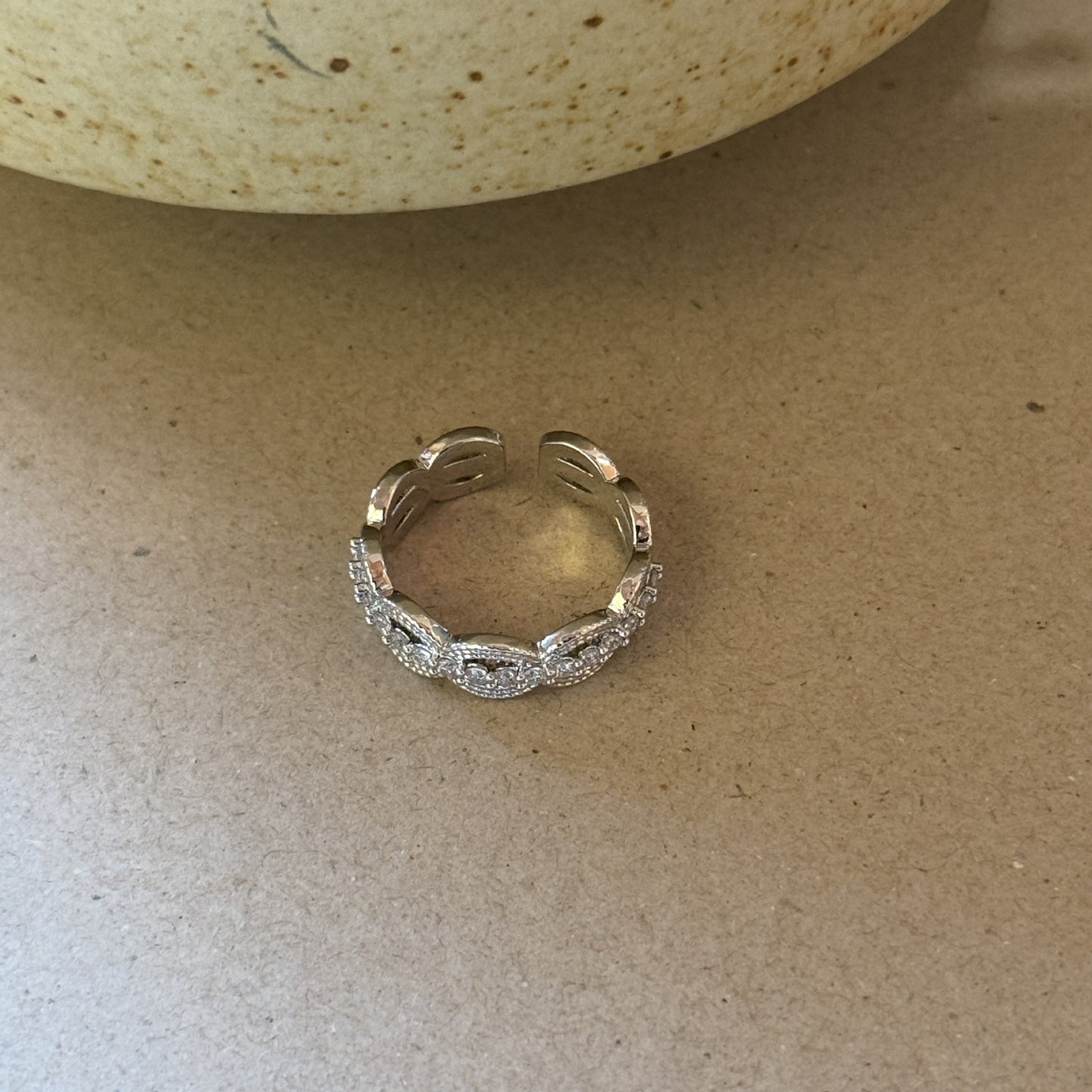 Hollow French Retro Minority Carved High Sense Open Index Ring