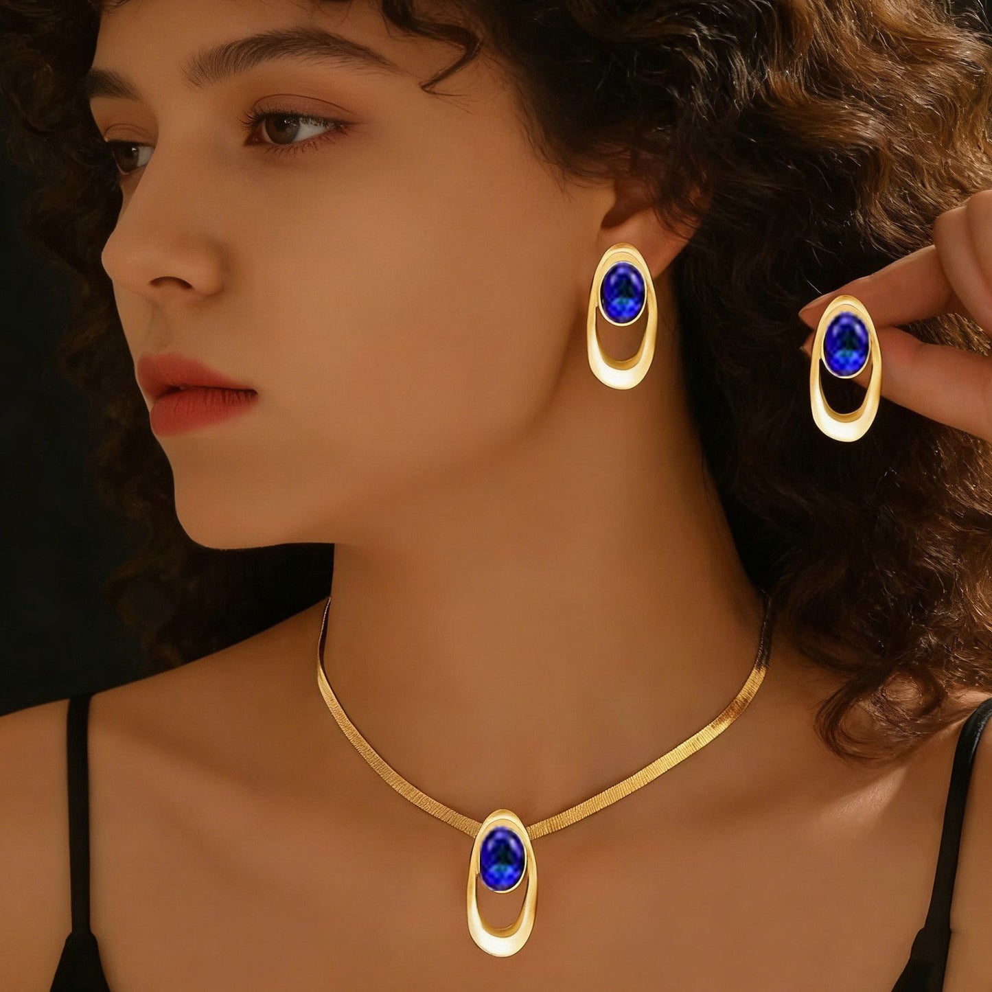 Fashion Simple Elegant Retro Oval Suit Style For Necklaces