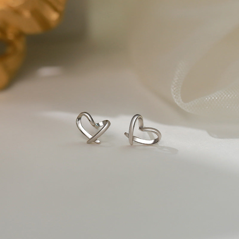 Women's Mini Hollow Love Heart Simple Sweet Niche Casual Style Earrings