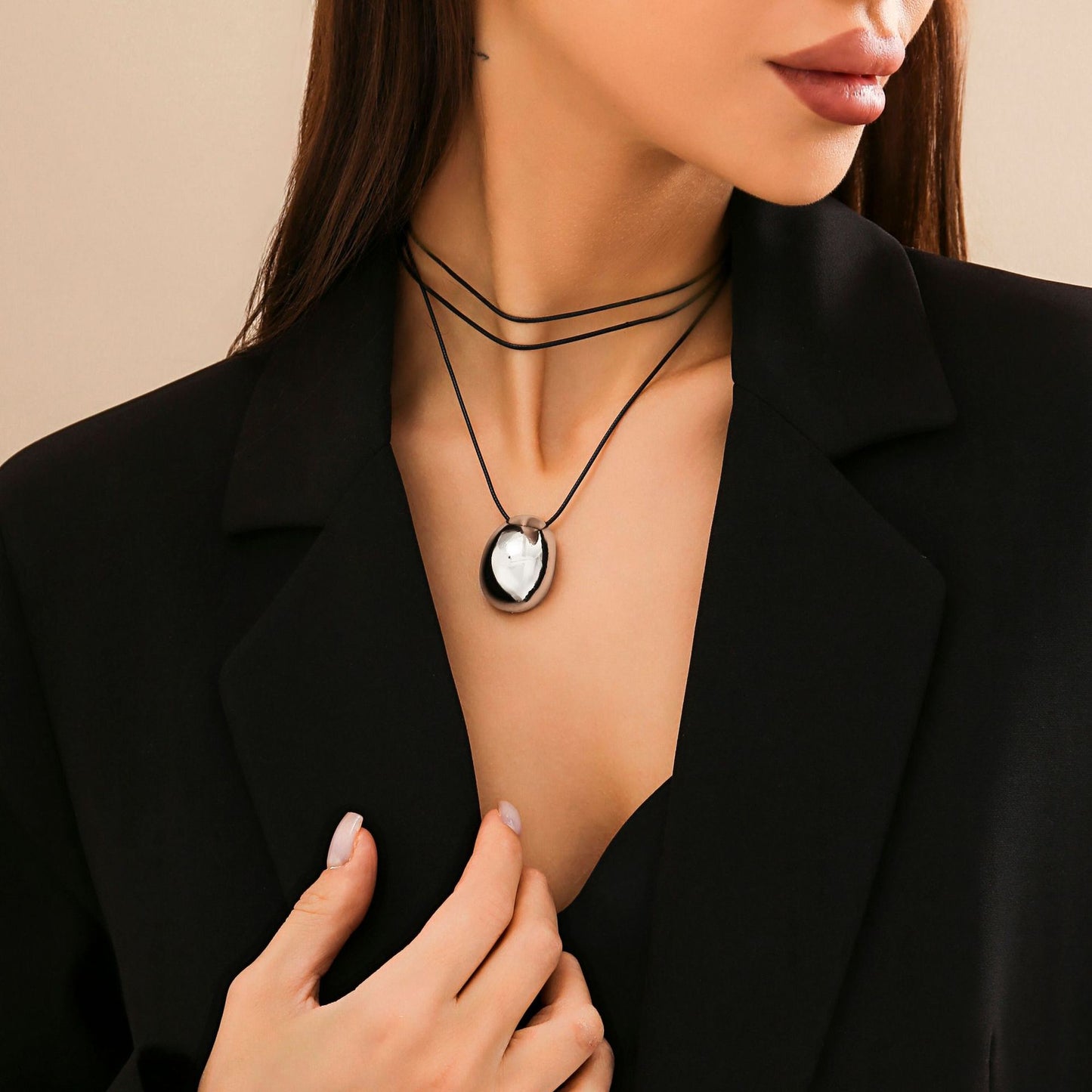 Women's Geometry Egg Noodles Pull Wax Line Collar