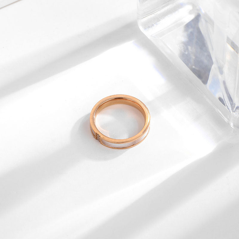 Three Diamond White Shell Titanium Steel Female Niche Style Rings