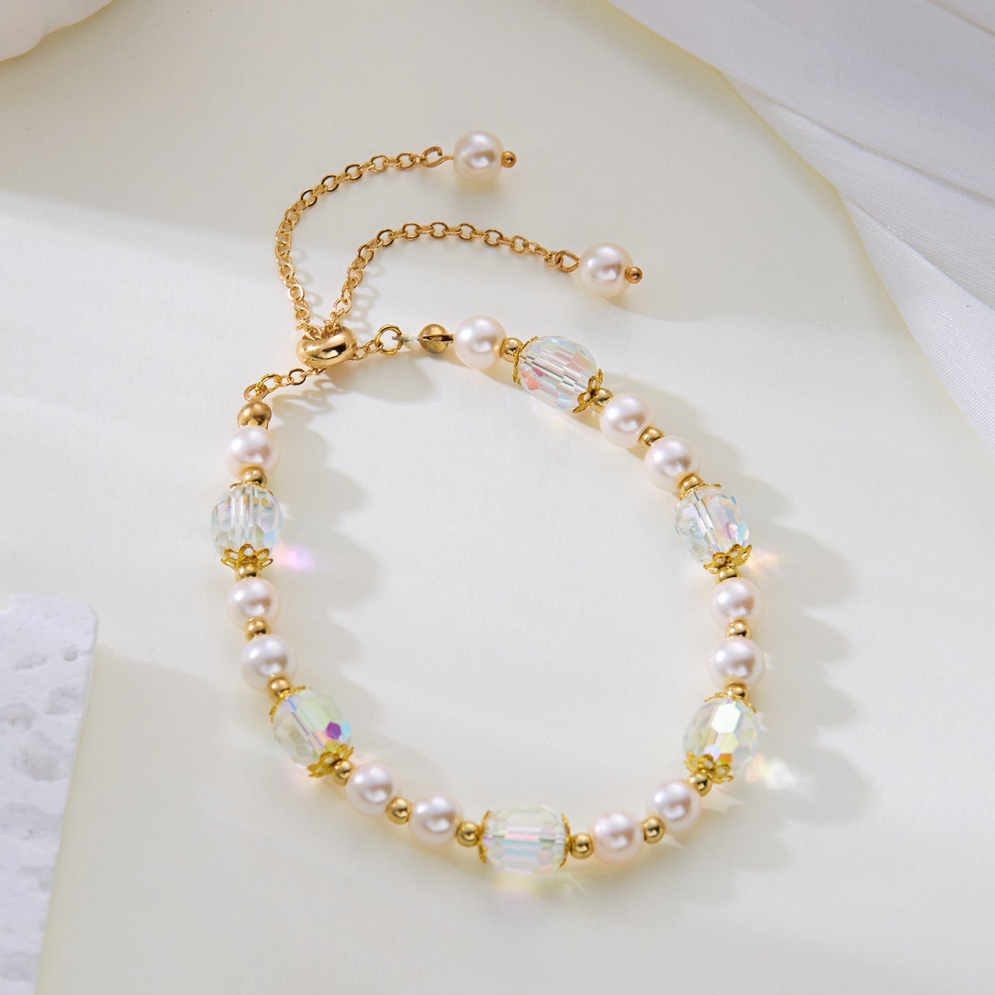 Women's High-grade Vintage Crystal Imitation Pearl Niche Bracelets