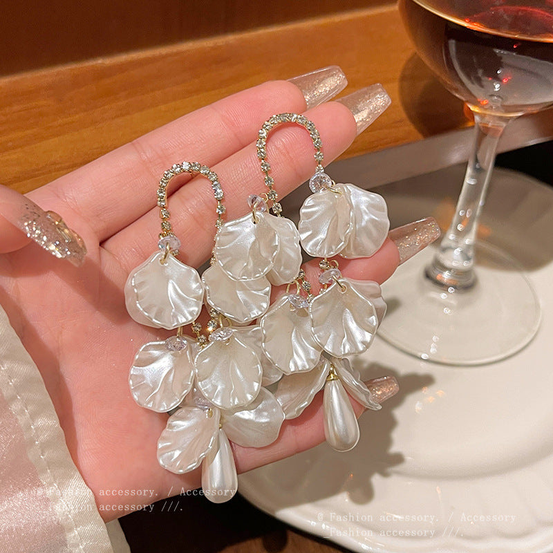 Women's Elegant Shell Flower For Light Luxury Minority Earrings