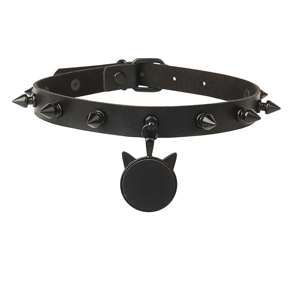 Black Electrophoresis Rivet Pointed Nail Leather Collar