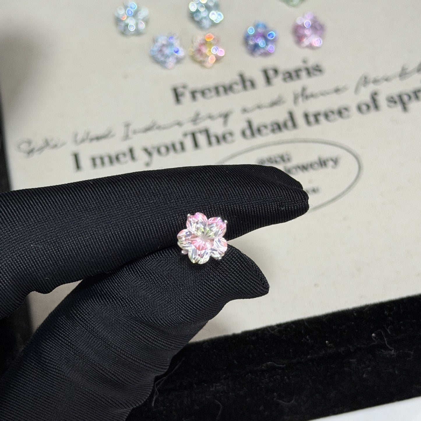 Blossom Cut Gradient Zircon Flat Sweet Design Titanium Steel Ear Stud Earrings