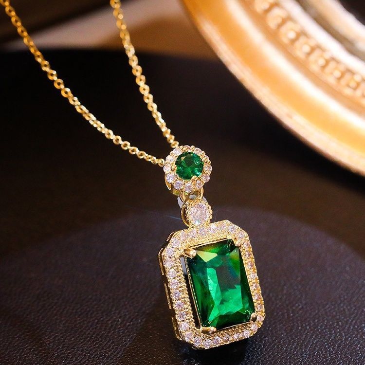 Charming Fashion Light Luxury Temperament Female Necklaces