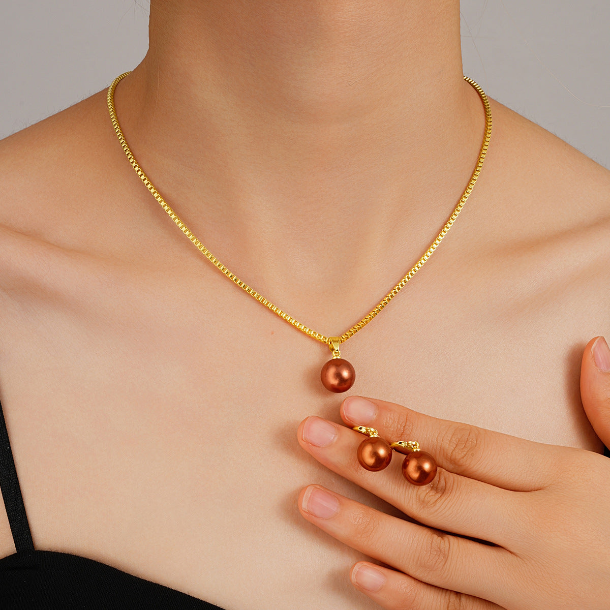 Dignified Sense Of Design Light Luxury Imitation Jewelry Set