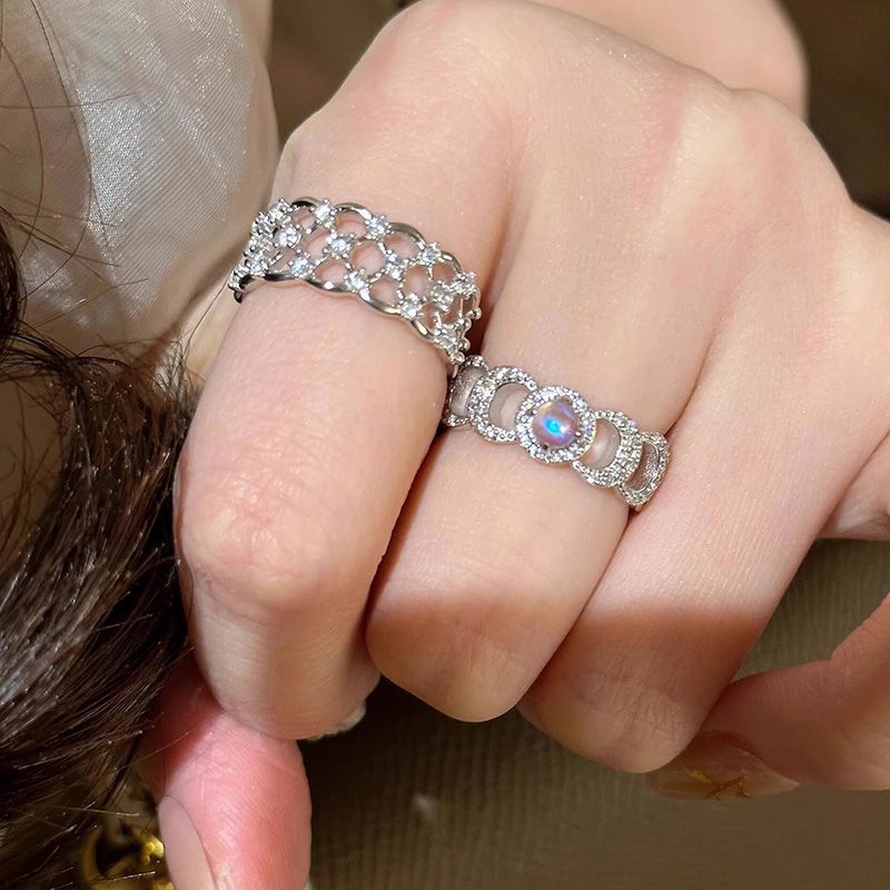Designer Model Full Diamond Moonlight Female Hollow Carved Refined Stylish Ring