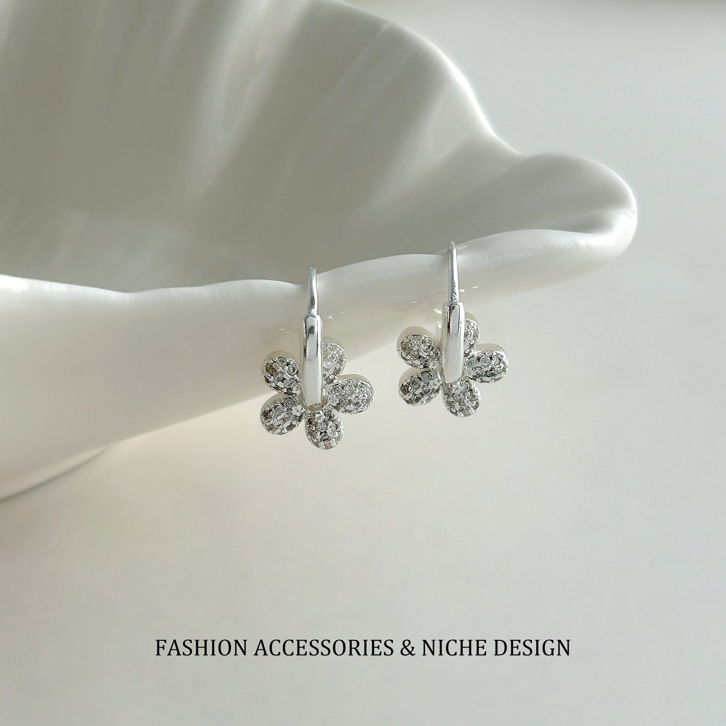 Chain Ear Clip Female Niche Design Stud Earrings