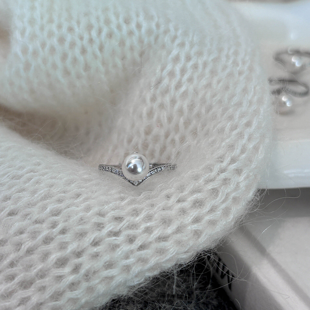 Women's High Sense Light Luxury Minority Design Temperament Wild Korean Ring