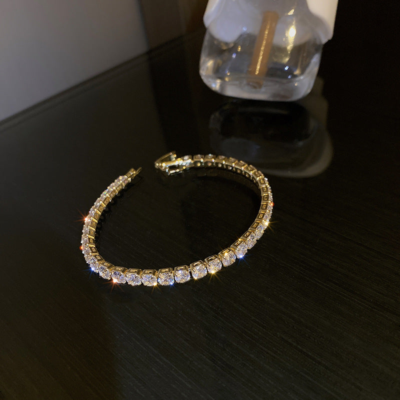 Women's Korean Geometric Round Zircon Light Luxury High-grade Stylish Simple Bracelets