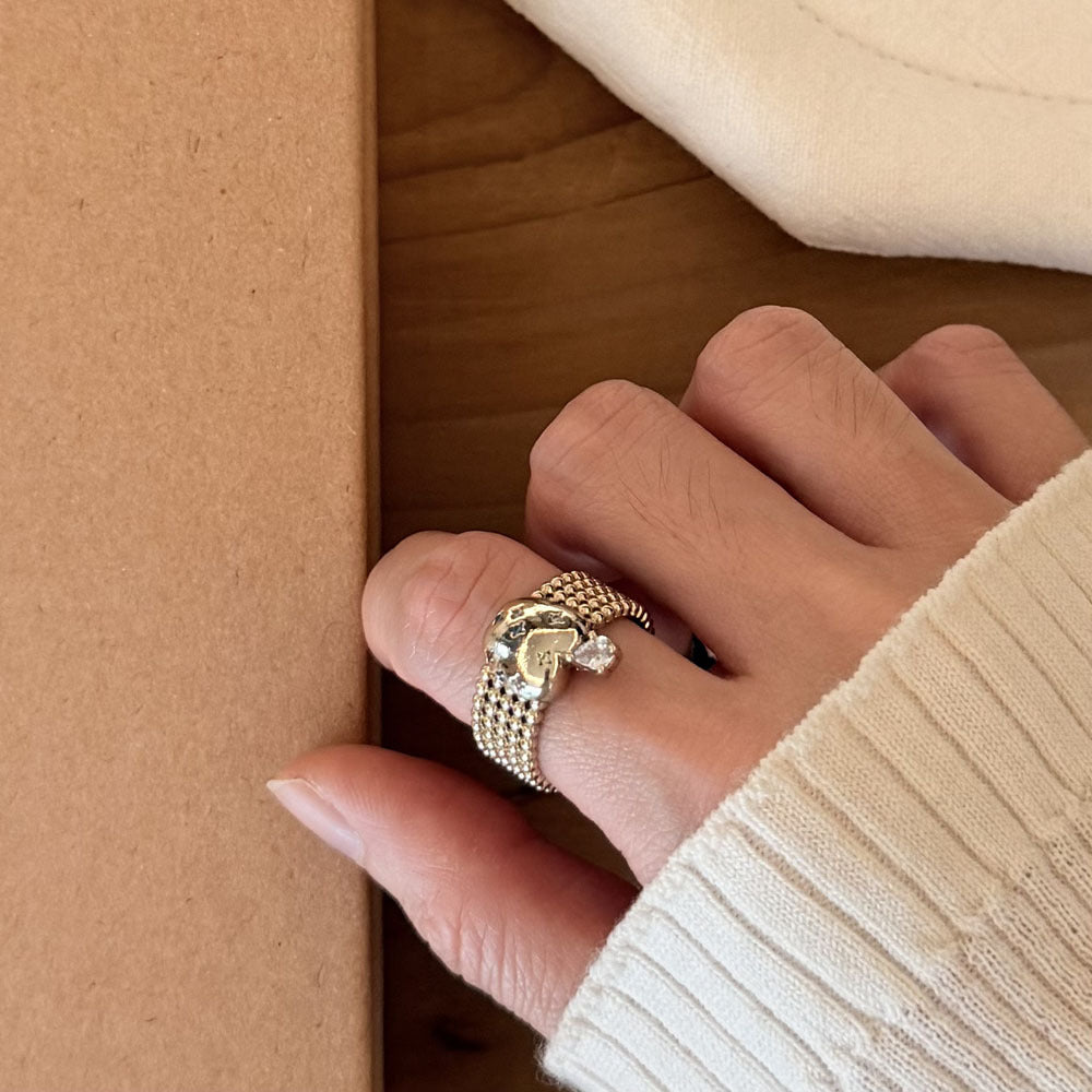 Women's Full Rhinestone Zircon Saturn Niche High-grade Light Ring