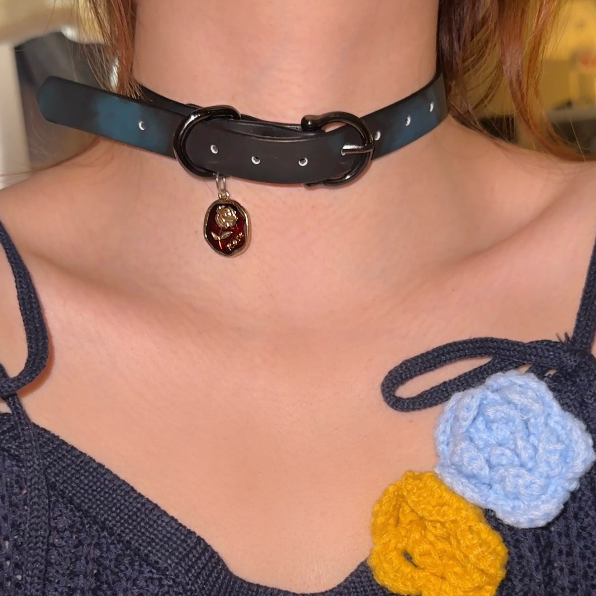Women's Warm Color Changing Leather Hot Senior Clavicle Collar