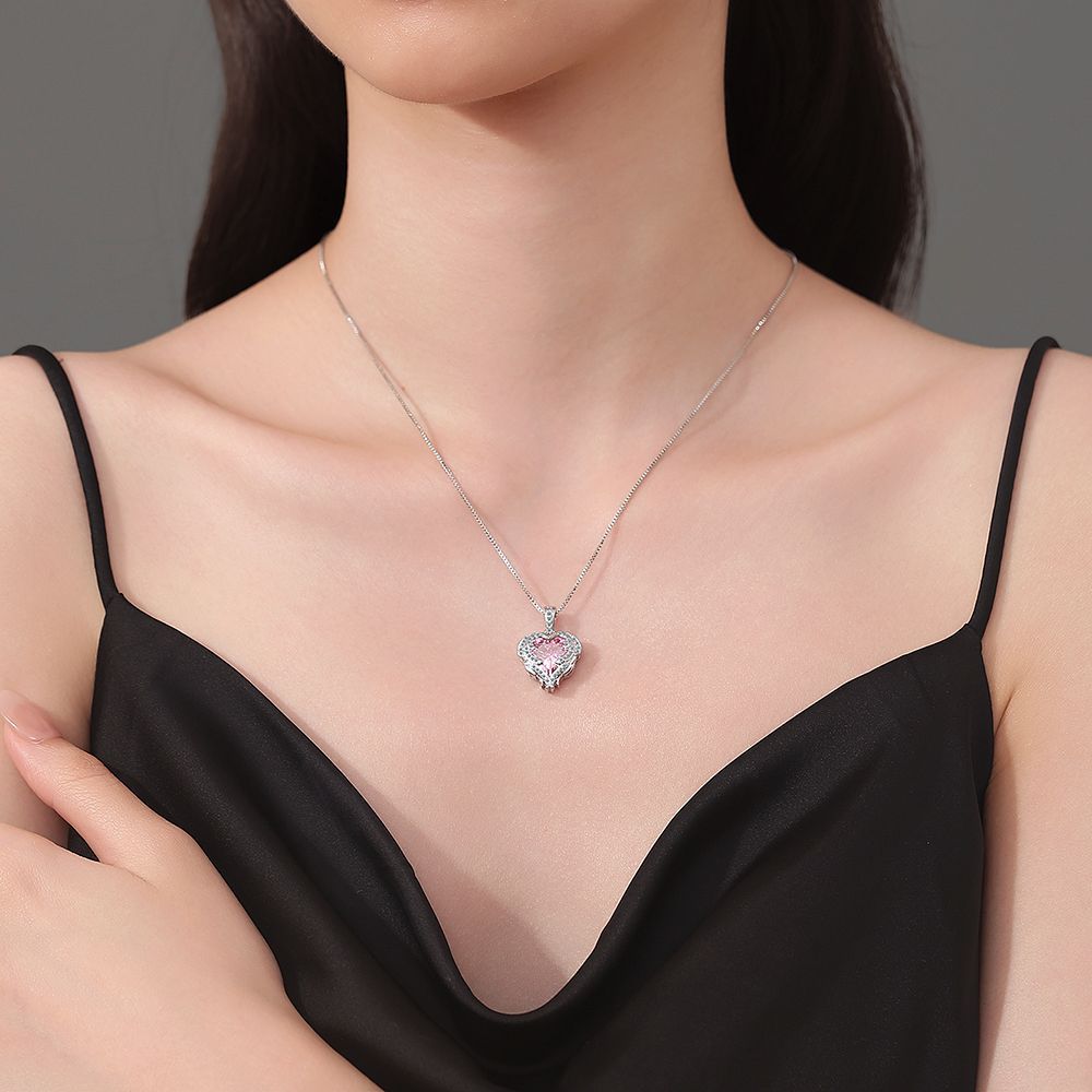 Women's Heart-shaped Light Luxury Diamond Clavicle Chain Necklaces