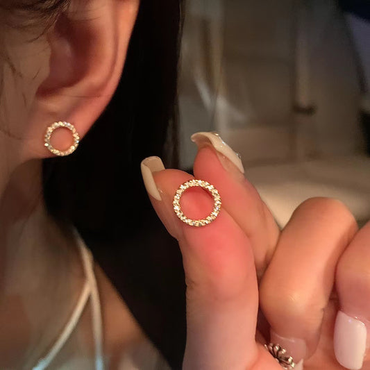 Women's Small Exquisite Circle Ear Niche Design Eardrops Stud Earrings