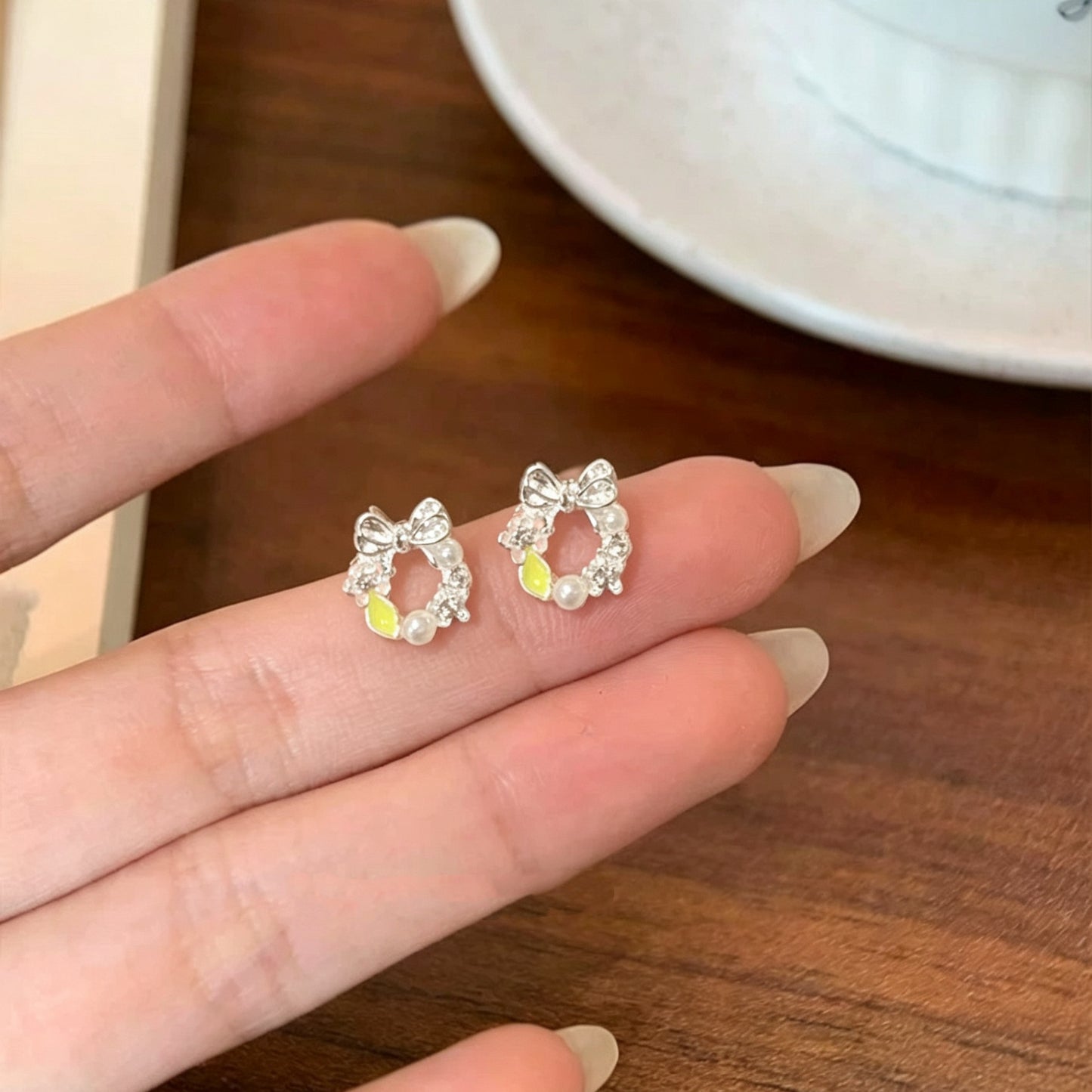 Women's Sparking Zirconium Pearl Light Luxury High-grade Unique Beautiful Stud Earrings