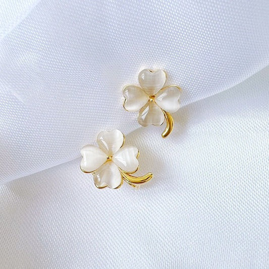 Four-leaf Flower Opal Ear Clip Without Pierced Mosquito Coil Earrings