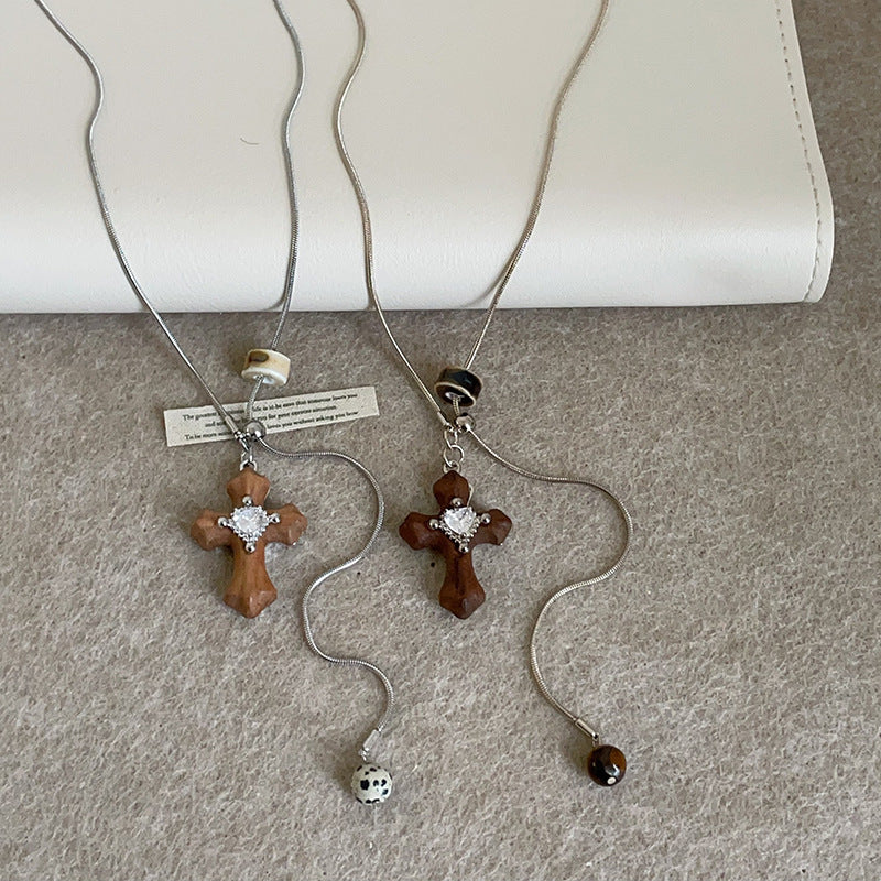 Women's Sense Heart-shaped Zircon Wooden Cross Pull Retro Personalized Fashionable Necklace
