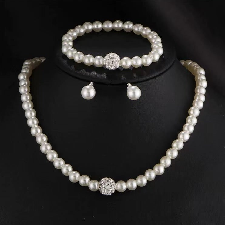 Fashion Pearl Three-piece Light Luxury Minority High Necklace