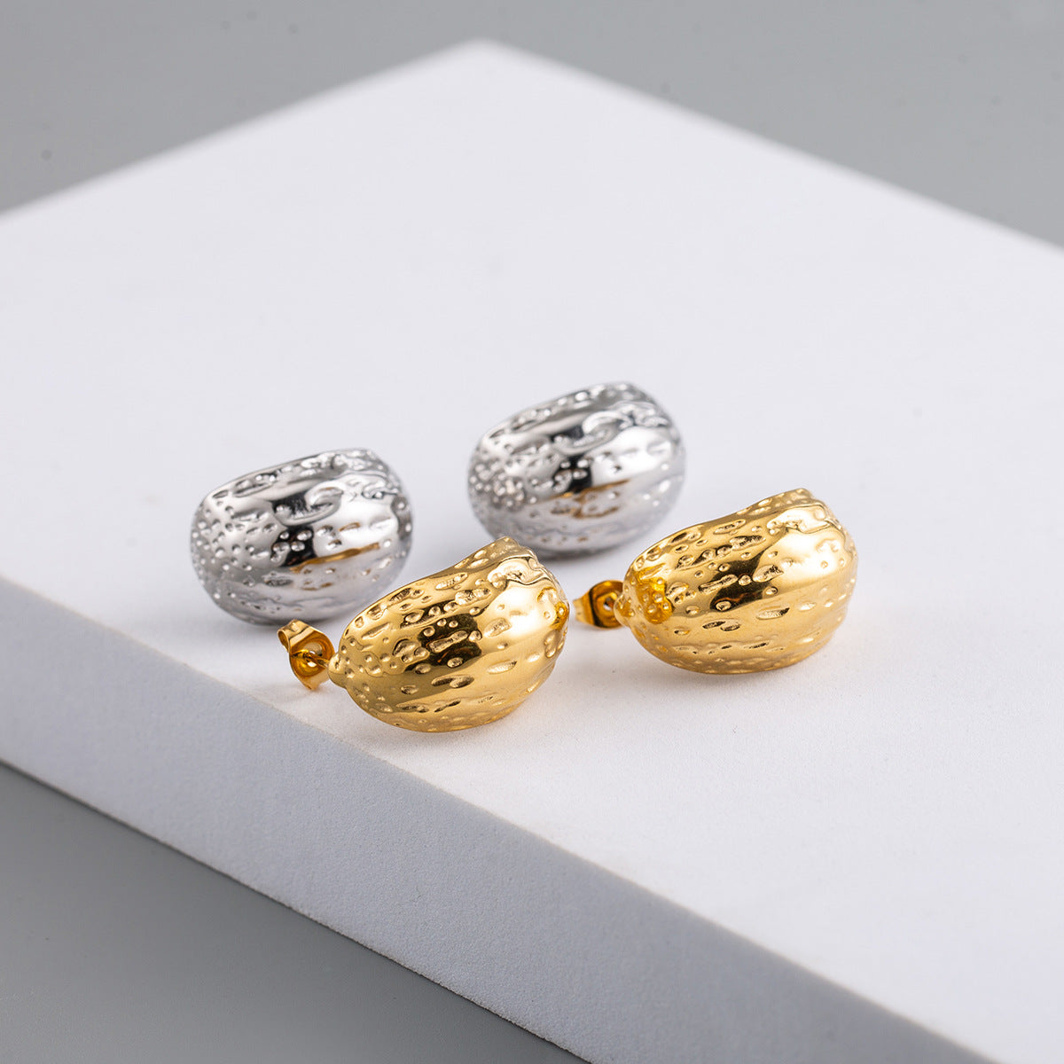 Women's Vacuum Electroplating Water Drop Ear Geometric Round Elegant Earrings