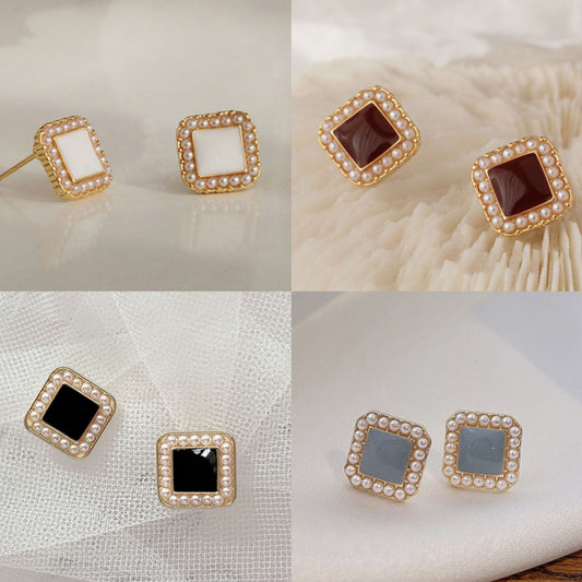 Women's Pearl Classic Style Dripping Oil Square Elegance Stud Earrings