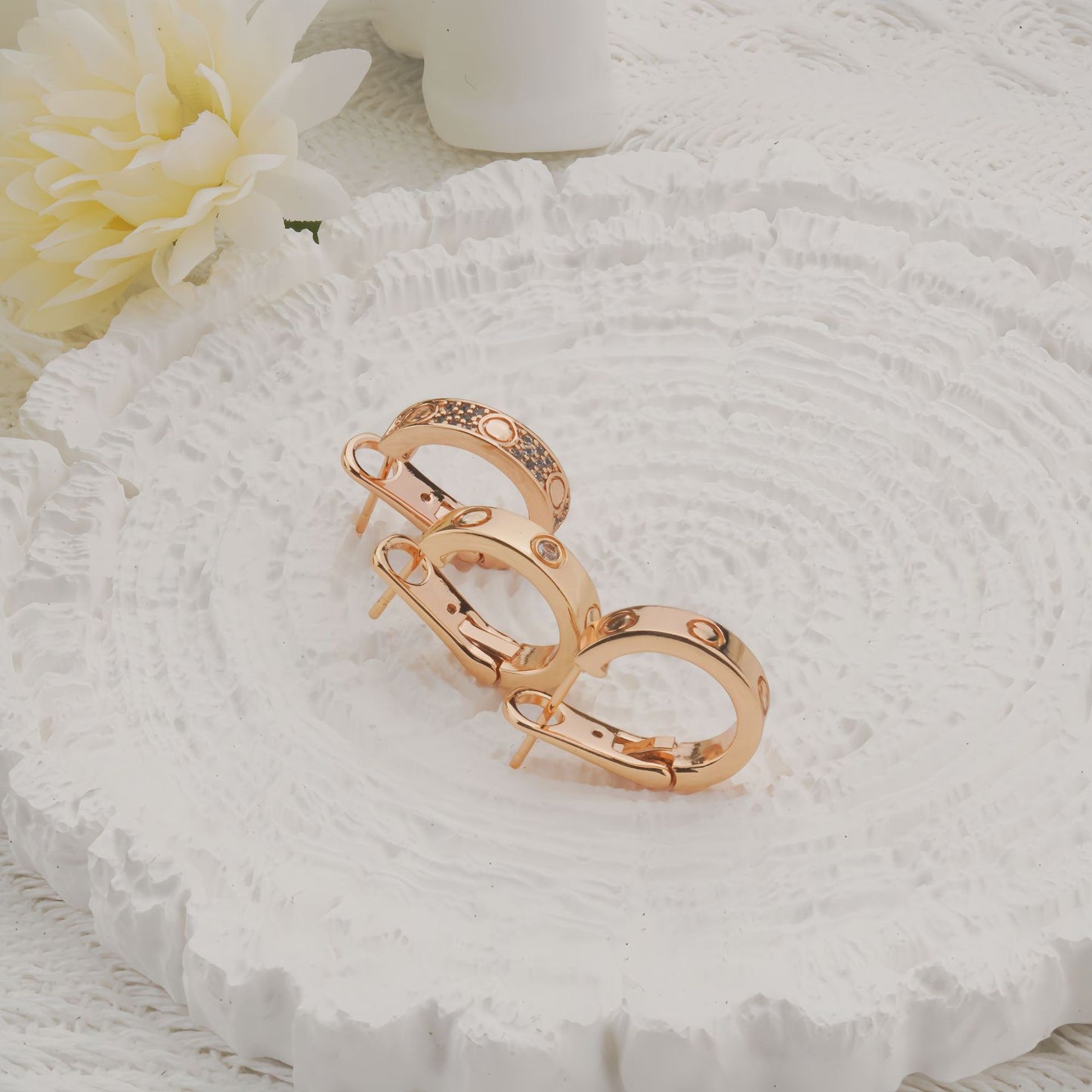 Women's High Version Diamond Shaped Ear Clip Affordable Luxury Stud Earrings