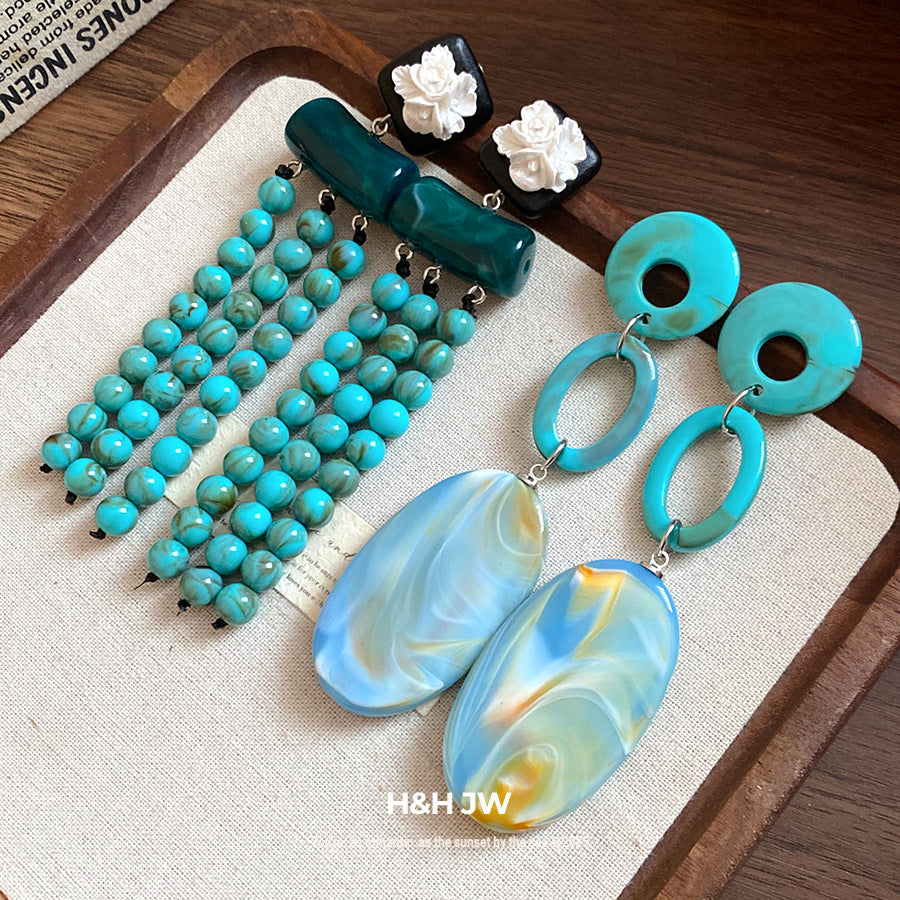 Women's Resin Acrylic Flower Tassel Ethnic Style Retro Elegant Light Luxury Earrings