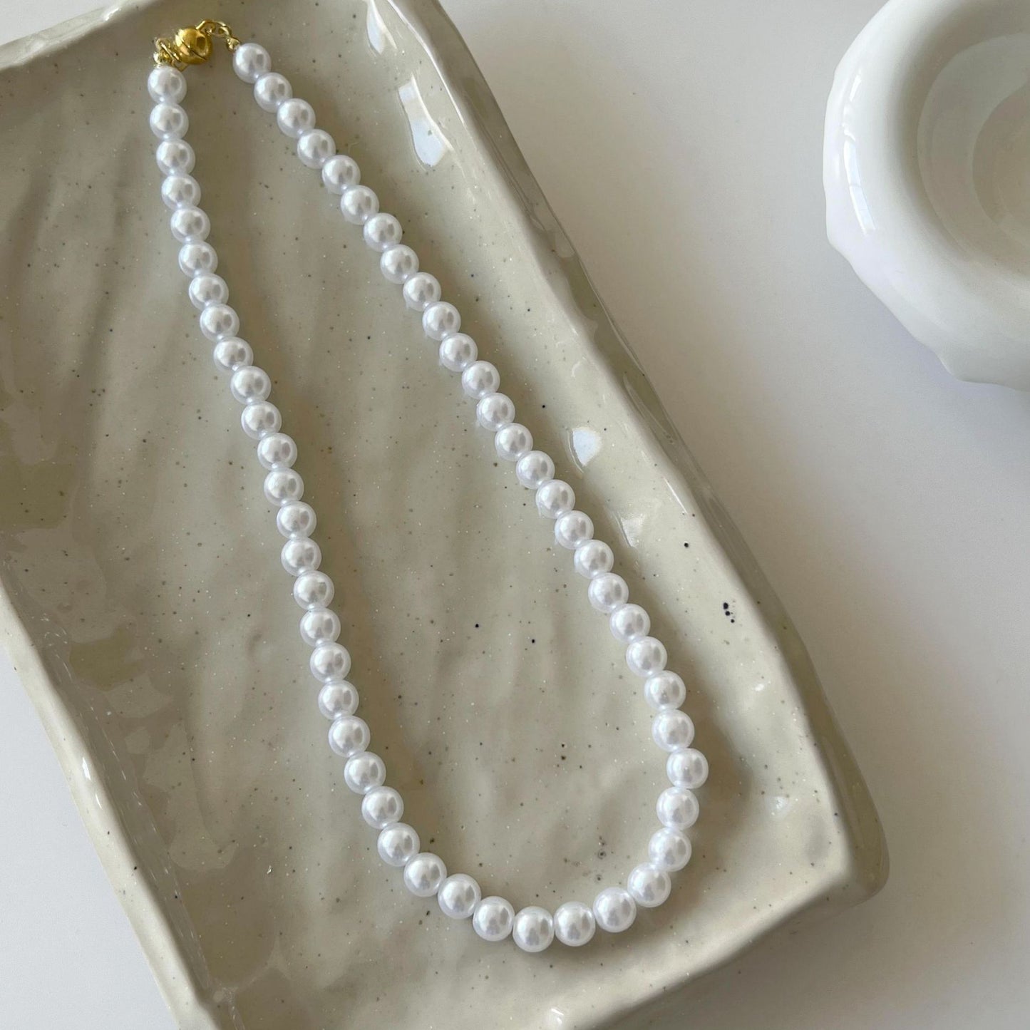 Women's Lux Round White Pearl High Sense Temperament Wild Fashion Necklaces