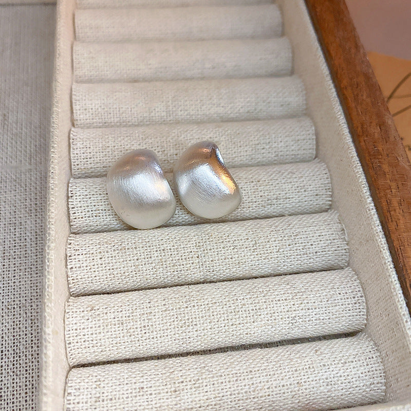 Women's Needle Metallic Pleated Round Geometric Bean-shaped Fashionable Fashion Stud Earrings