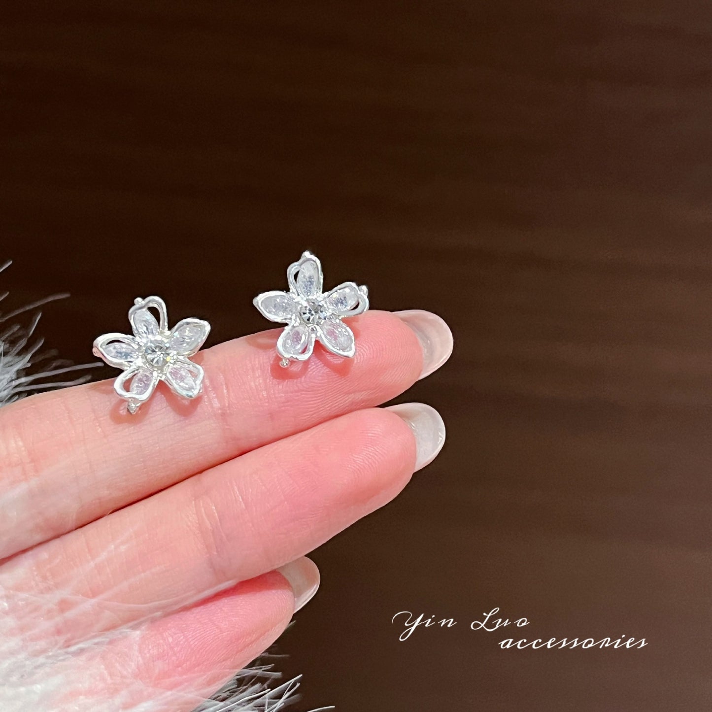 Sparking Zirconium Flower High Sense Dignified Generous Style Female Earrings