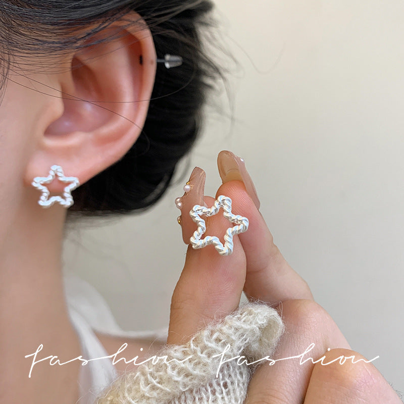 Five-pointed Star Twist Metal Female Gentle Earrings