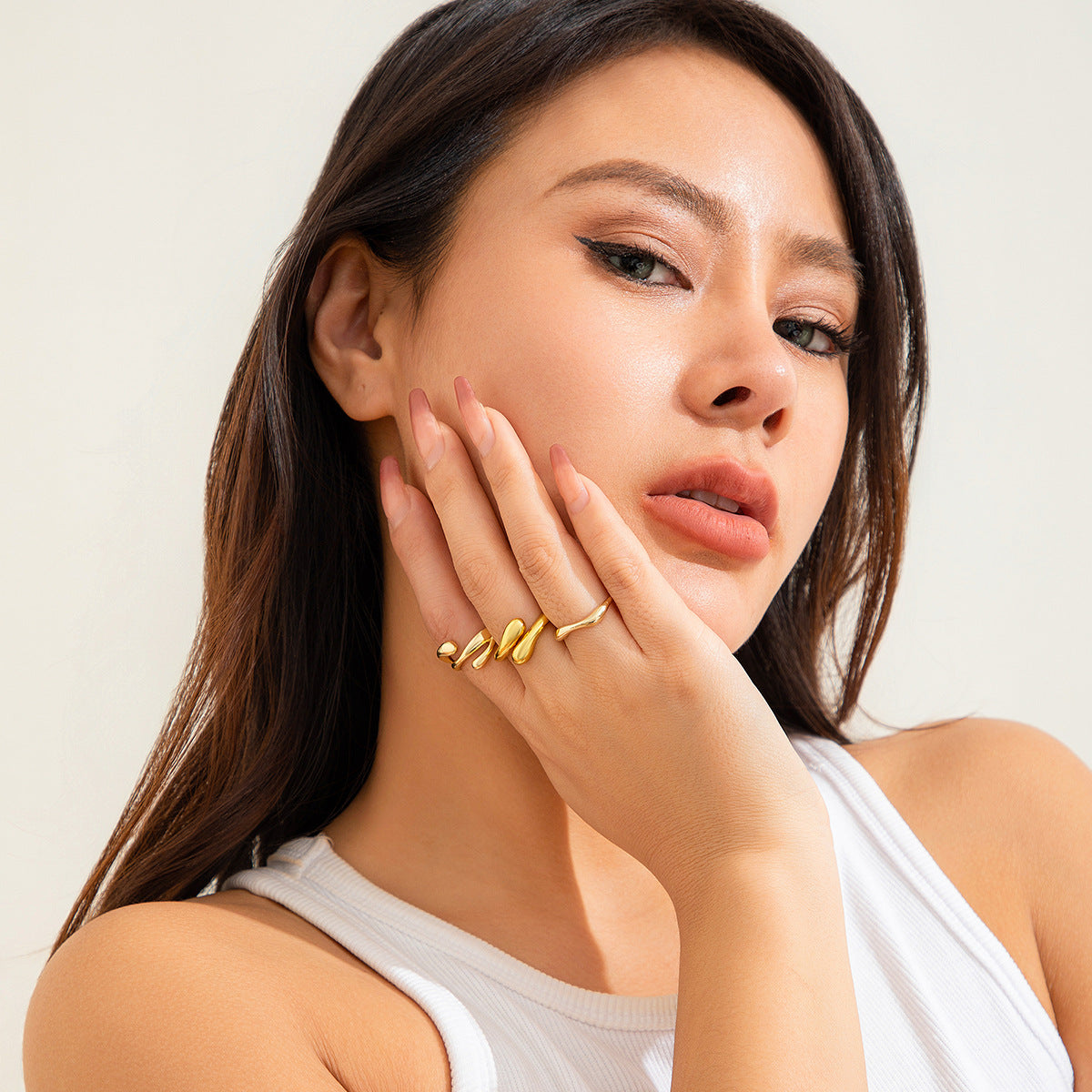 Ornament Baroque Round Irregular Radian Glossy Rings