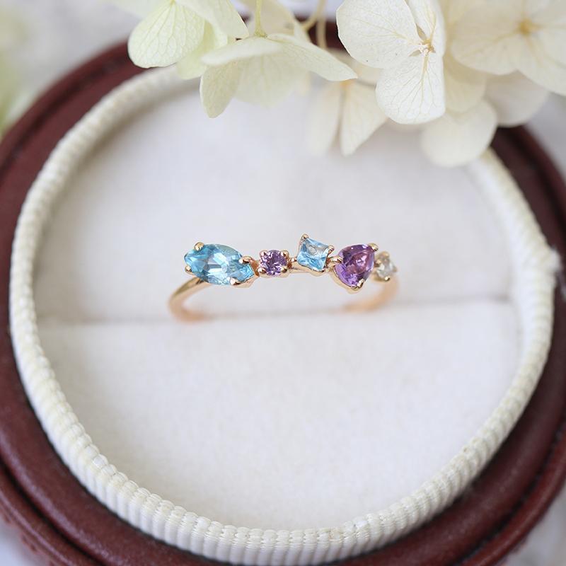 Gold-plated Inlaid Imitation Topaz Female Geometric Retro Rings