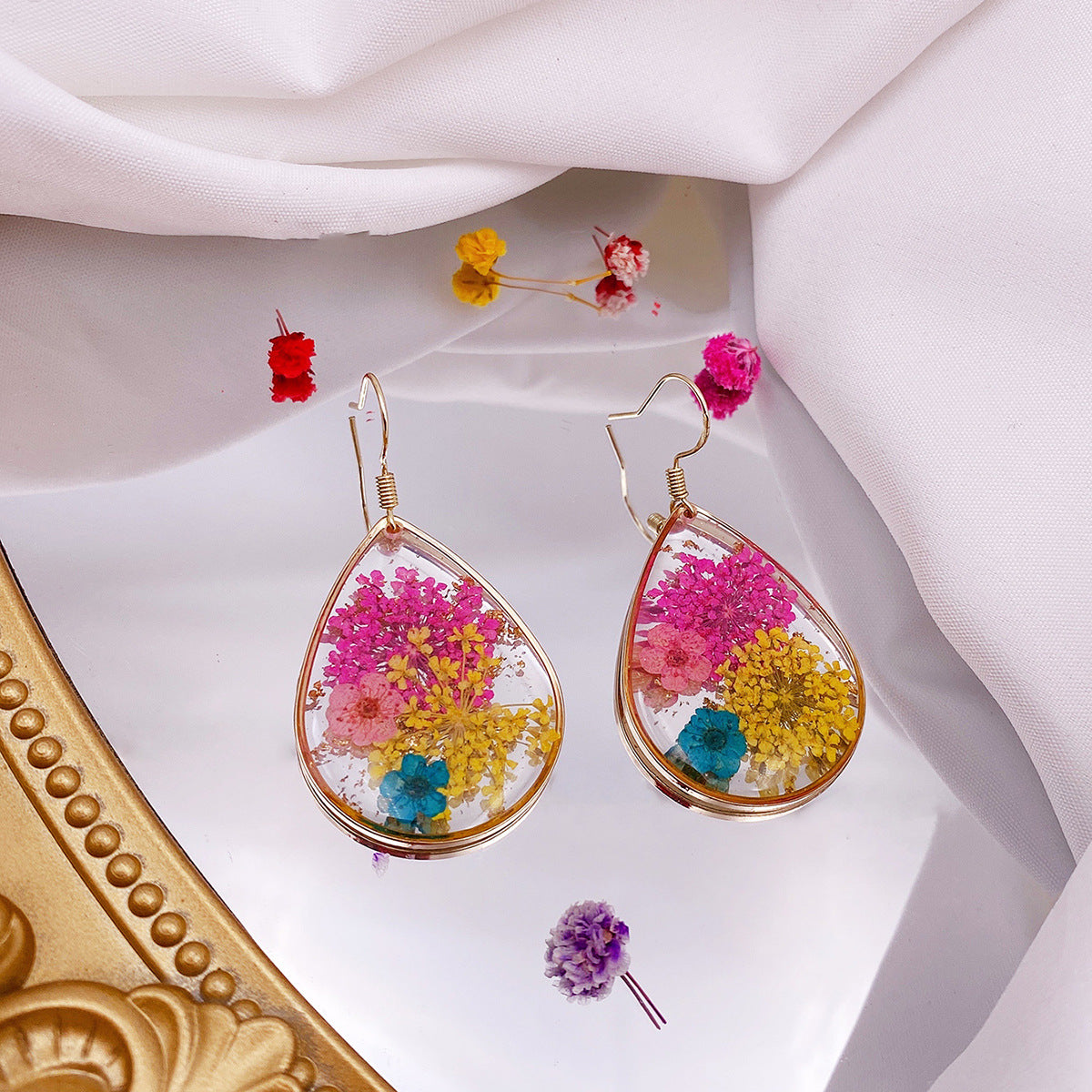 Women's Drop-shaped Natural Dried Flower Fresh Real Gold Foil Rose Pearl Earrings