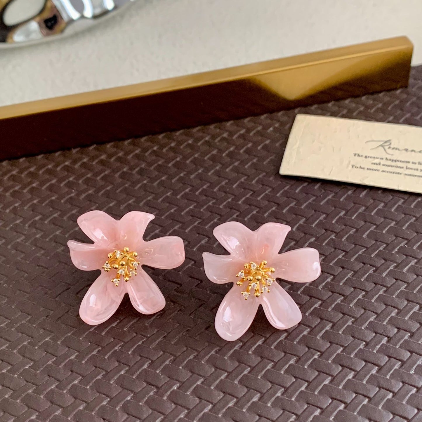 Retro Fashion Zircon Flower High Sense Fashionable Earrings
