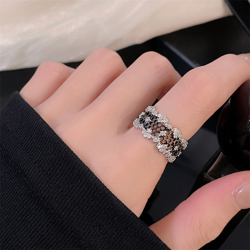 Women's Hollow Lace Trim Open-end Zircon Personalized Retro Style Rings