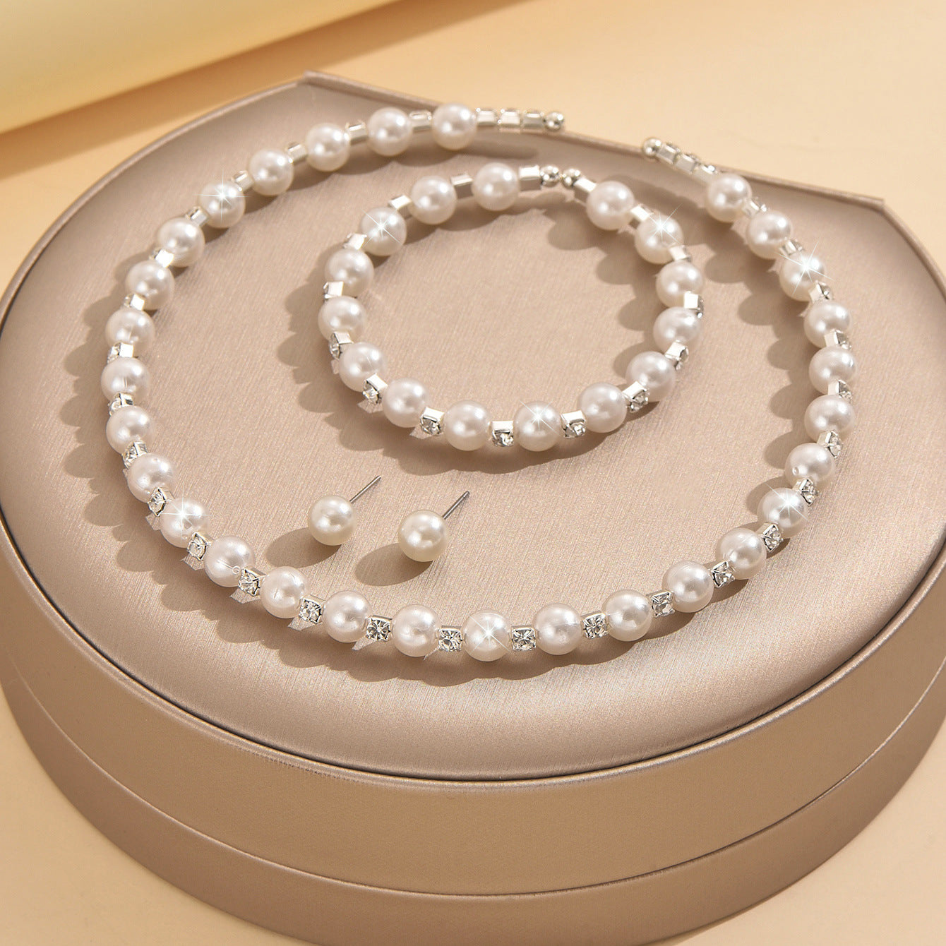 Creative Classic Pearl Collar Bridal Faux Jewelry Set
