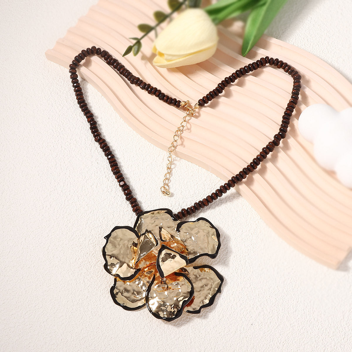 Black Edge Metal Large Flower Ear Necklaces