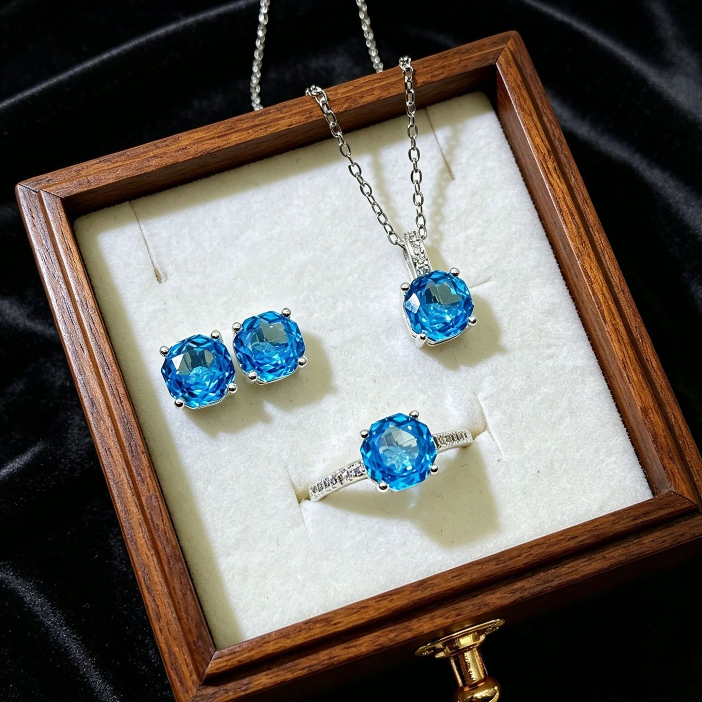 Women's Octagonal Millennium Inlaid Shining Blue Diamond Jewelry Set