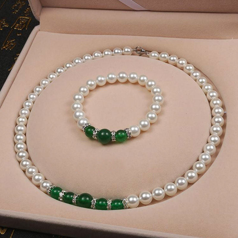 Women's Pearl Bright Retro Sweet Elegant Graceful Earrings