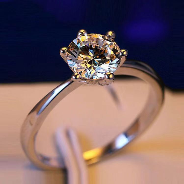 Classic Female Open Diamond Niche Moissanite Ring