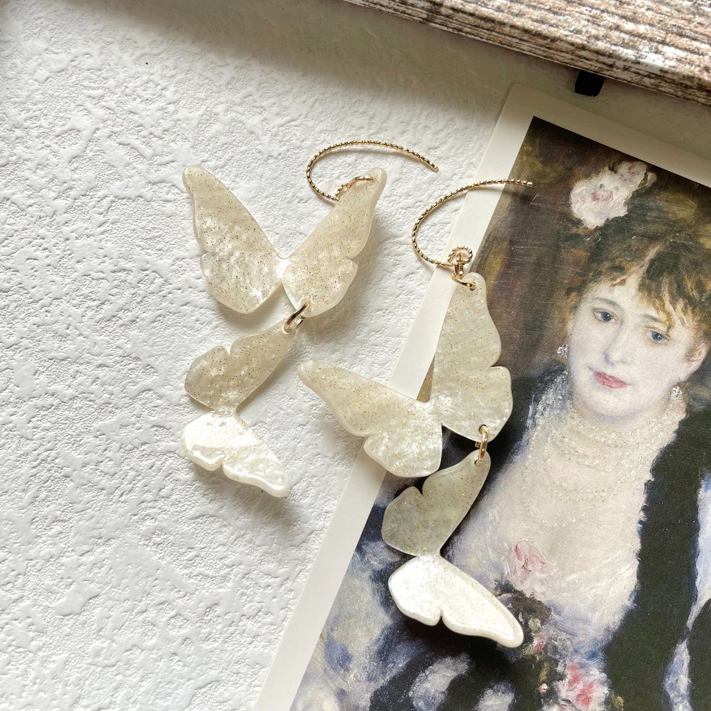 Micro Flash Fairy Butterfly White Three-dimensional Fantasy Magic Color Earrings