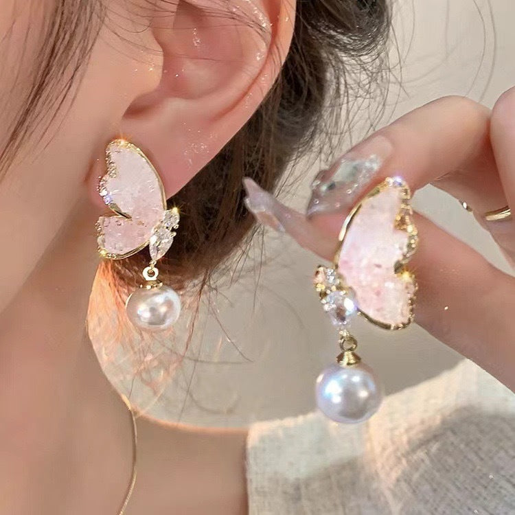 Super Light Luxury Butterfly Pearl Design Rings