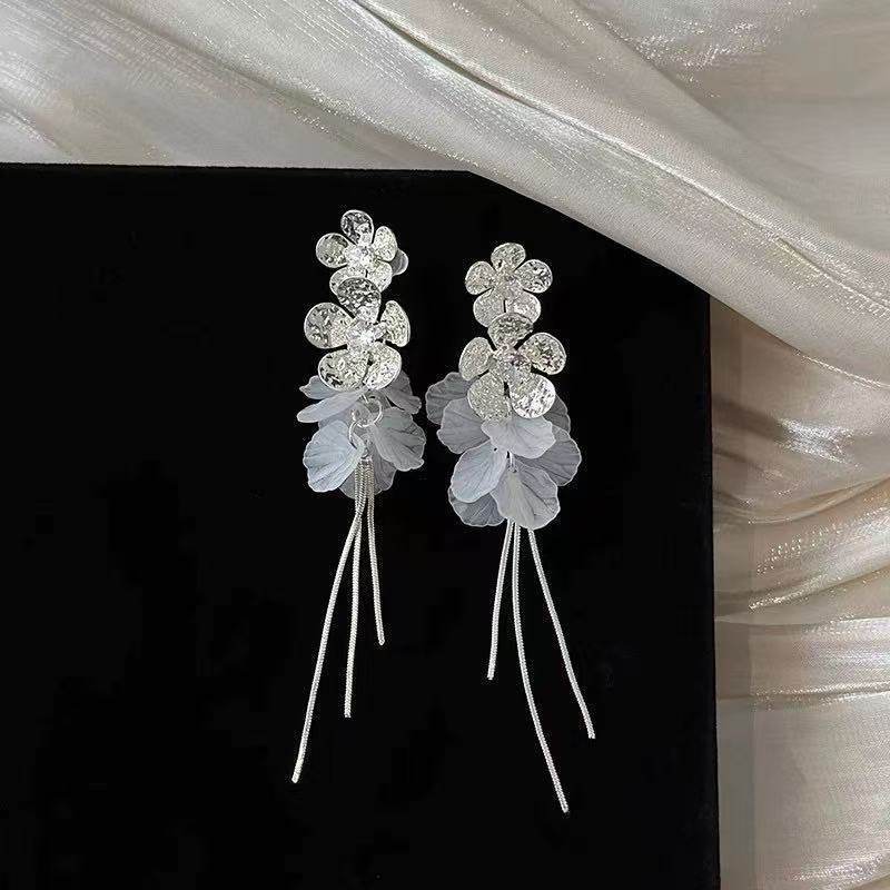 Women's Style Shell Flower Tassel Long High-grade Ear Earrings